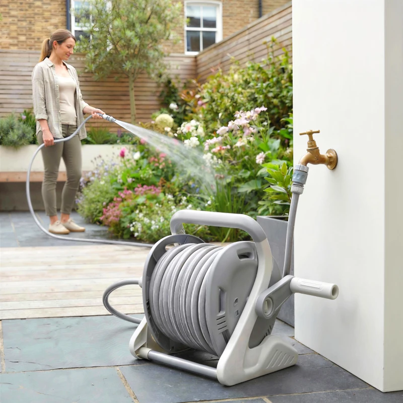 Outsunny Portable Garden Hose Reel, 20+2 m Wall Mounted Hose Reel with 2 Patterns Spray Nozzle and Crank Handle, Grey