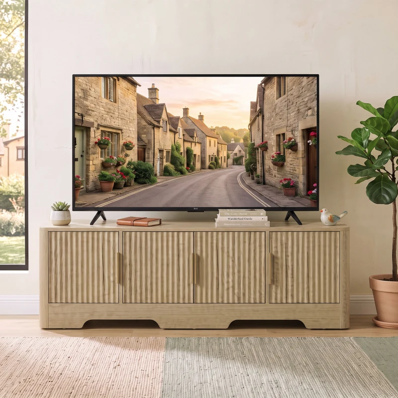 HOMCOM TV-Lowboard 152 cm, TV-Möbel für Fernseher bis 152,4 cm, 4 gerillte Türen und verstellbare Einlegeböden, Eiche