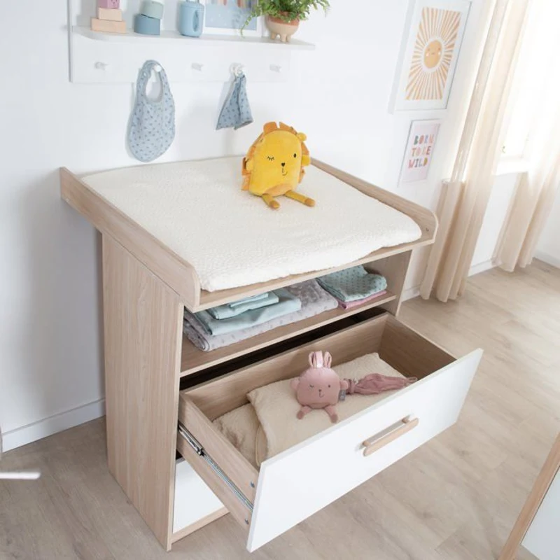 Chambre bébé complete : Lit 60 x 120 cm + commode a langer évolutive + armoire - CABANE - ROBA - Chene / Blanc