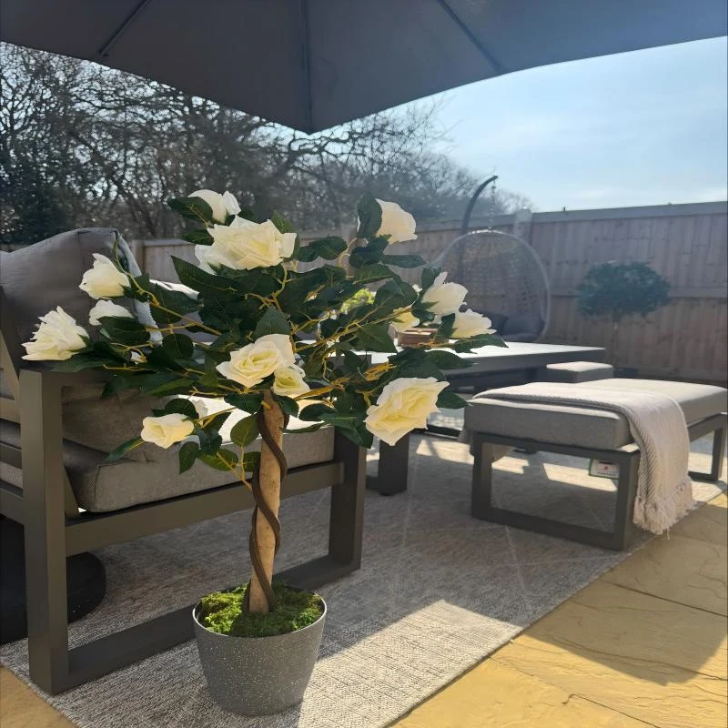 Outsunny Set of Two Faux Rose Trees - White