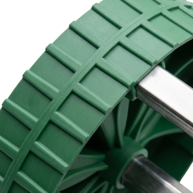 Outsunny gazonbeluchter handvat lengte verstelbaar handverticuteer gazonbeluchter spiked roller gazon rollende gazonbeluchter onderhoud tuin verzinkte buis groen + zilver 135 x 42,5 x 15 cm