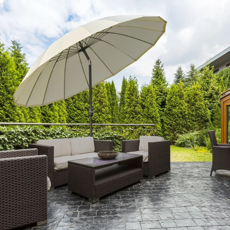Outsunny Parasol droit parasol de jardin inclinable rond avec 18 baleines manivelle mât en métal fibre de verre Ø 2,5 m
