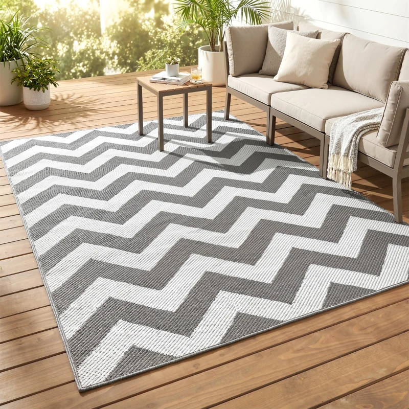 Outsunny Outdoor Rug Reversible Mat Plastic Straw Rug Portable RV Camping Mat for Garden Deck Picnic Indoor, 121 x 182 cm (4 x 6 ft), Light Grey & White