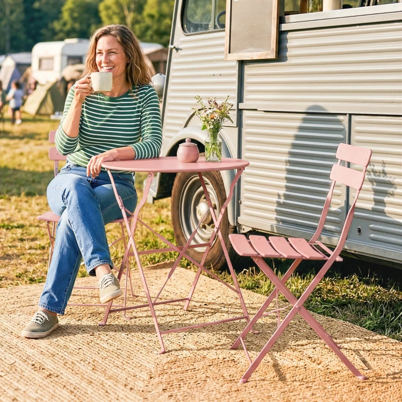 Outsunny Ensemble Bistrot de Jardin 3 Pièces Table et 2 Chaises Pliantes à Lattes Double Protection Antirouille Rose