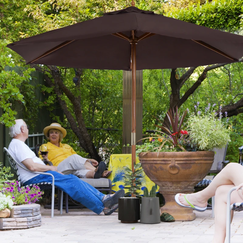 Outsunny Ombrellone da Giardino 2.5x2.3 m a 6 Stecche con Manovella, in Legno e Poliestere, Marrone