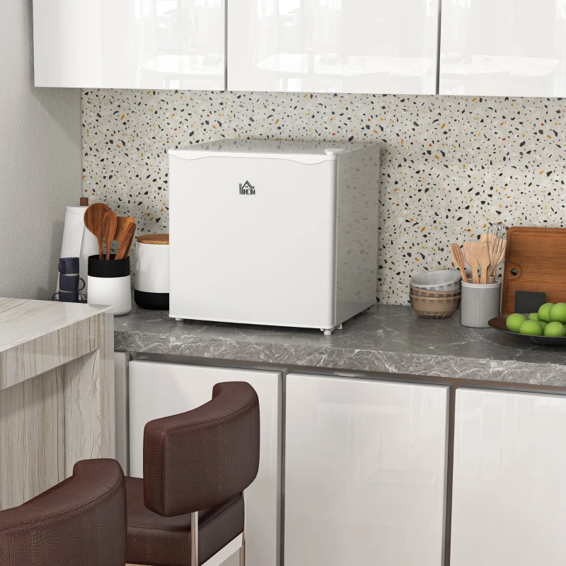HOMCOM Mini Congelador Vertical 35 L Silencioso com Porta Reversível Temperatura Ajustável e Prateleira Amovível 47x44,2x48,8 cm Branco