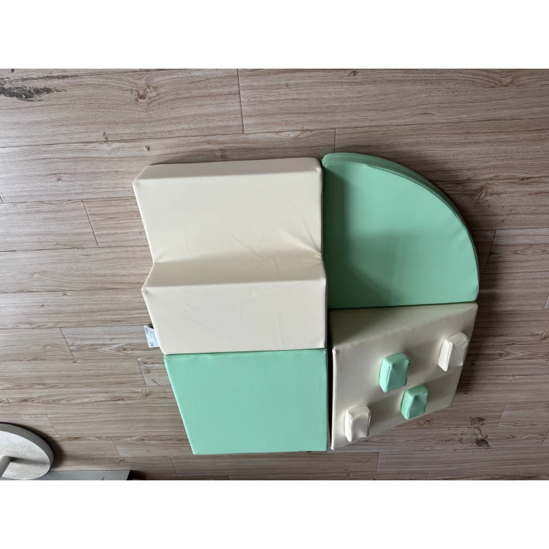 AIYAPLAY Set mit 4 weichen Bausteinen für Kinder 1-3 Jahre aus PU und EPE, Hellgrün und Beige