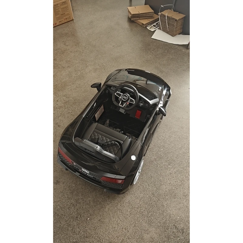 AIYAPLAY Carro Elétrico para Crianças Audi R8 Spyder 12V com Comando à Distância 2,4 GHz, 2 Motores, Arranque Suave e Suspensão Traseira, Preto