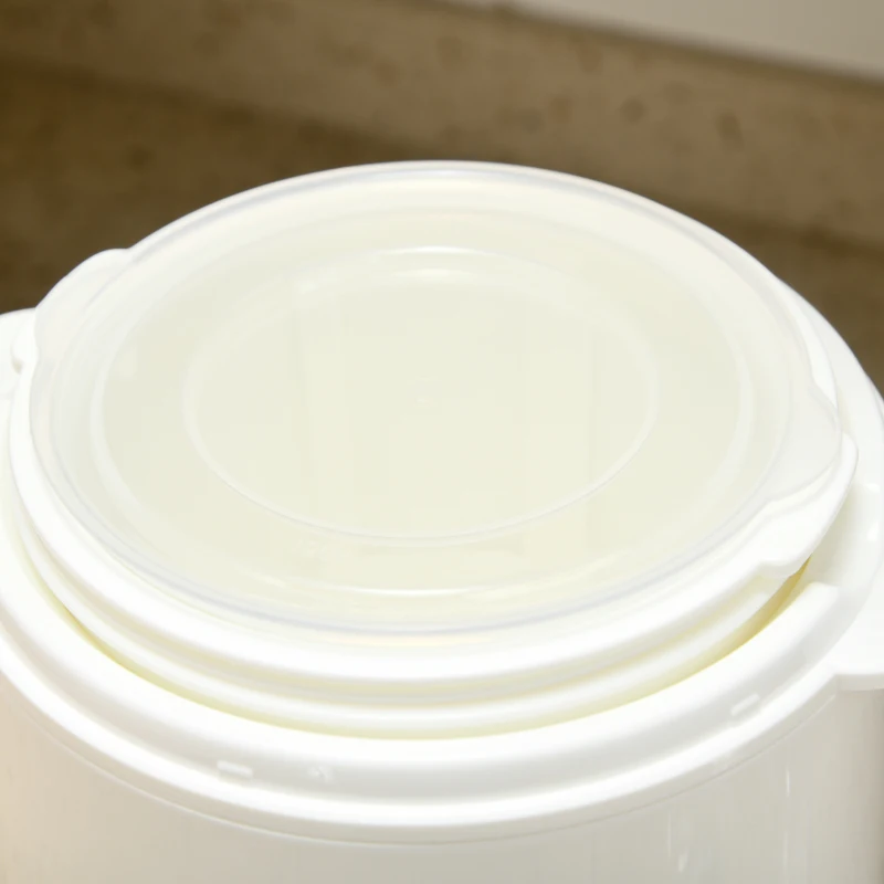HOMCOM Joghurtbereiter, 1,5 L Joghurtmaschine mit Sieb, Deckel, 20 W Joghurt-Maker für griechischen Joghurt, für 3–5 Personen, 19,5x17,5x21,4 cm, Weiß