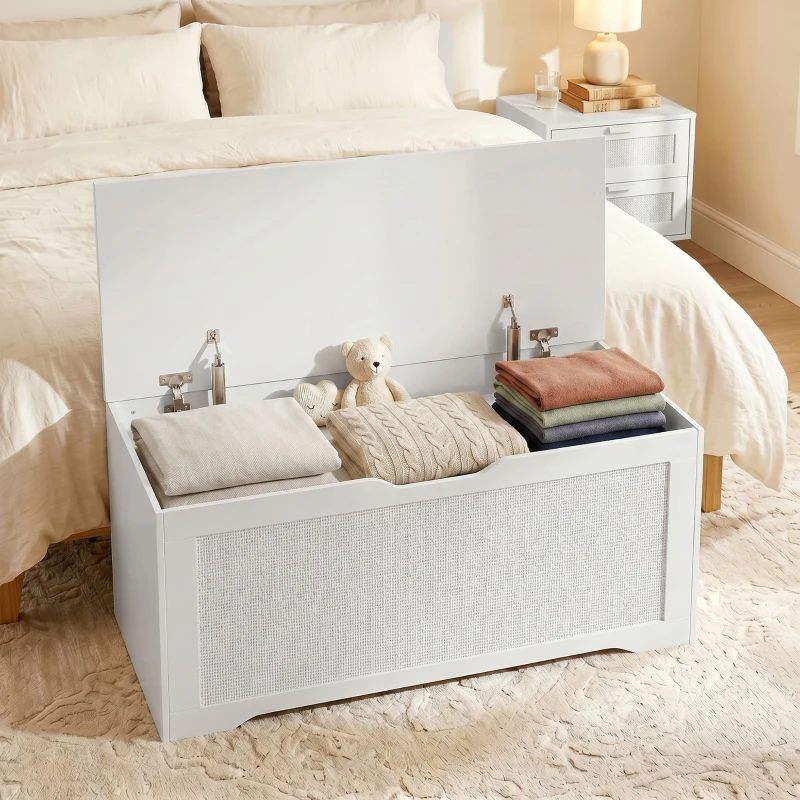 HOMCOM Baú de Arrumação 136L com Painel de Ratã e Tampa com Braços de Apoio, 100x40x45 cm, Branco