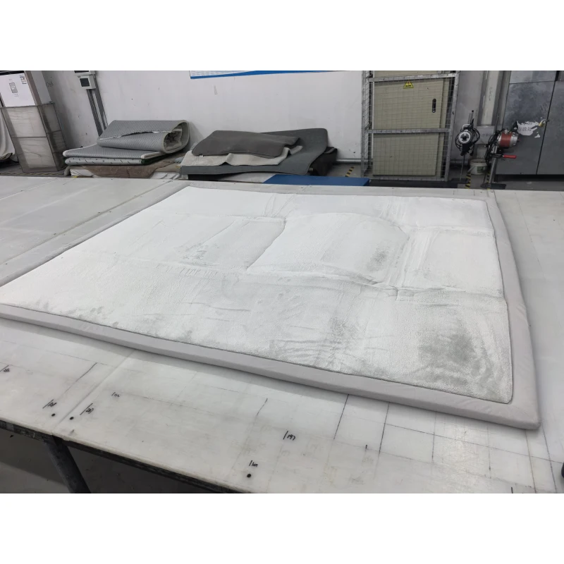 AIYAPLAY Tapis enfant, 180x150 cm, matelas en mousse 3 cm, flanelle douce, antidérapant, résistant à l'eau, gris clair