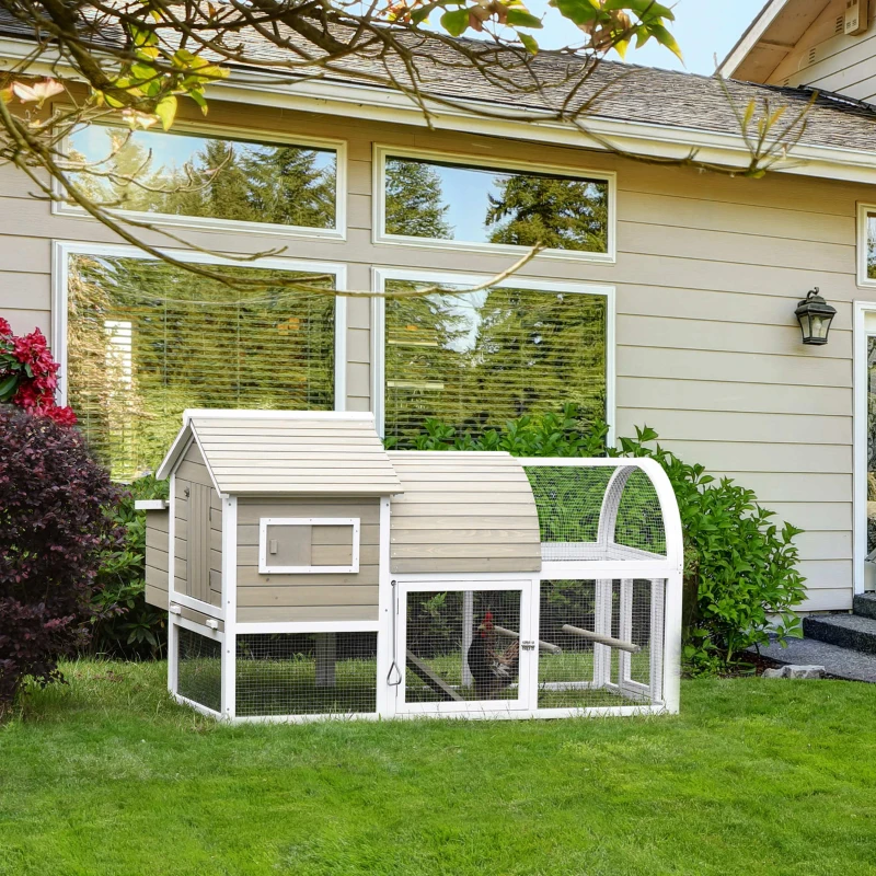 PawHut Gallinero Exterior de Madera de Abeto Jaula para Gallinas Pollos con Zona Abierta Ponedero Barras Bandeja Extraíble y Rampa 167,5x109x100 cm Color Natural y Blanco