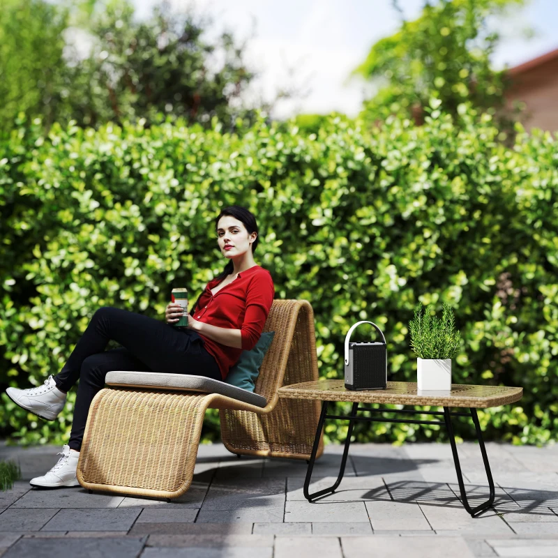 Outsunny Table d'appoint de jardin en résine tressée, 90x50x45cm, table basse de jardin avec plateau en verre trempé, naturel