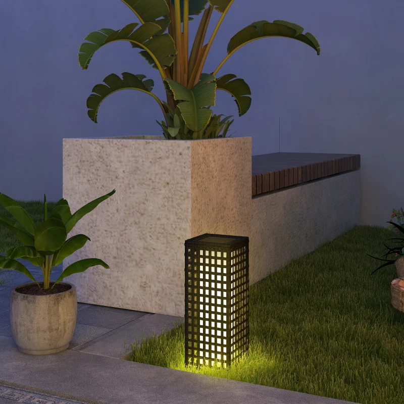 Outsunny Außenleuchte mit Solarmodul, Einschaltautomatik, 8 h Betriebszeit, Rattanoptik, Stahl, 15,5 x 15,5 x 46 cm, Schwarz