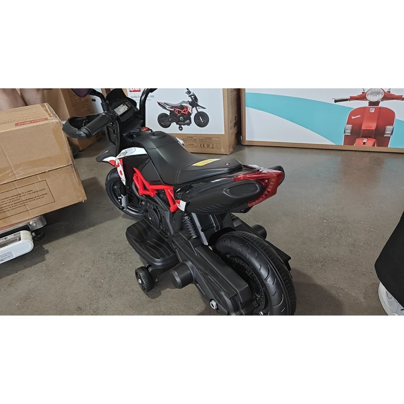 AIYAPLAY Motocicletă electrică copii 6V, licență APRILIA, roți auxiliare, baterie litiu, muzică, 18 luni-4 ani, roșu