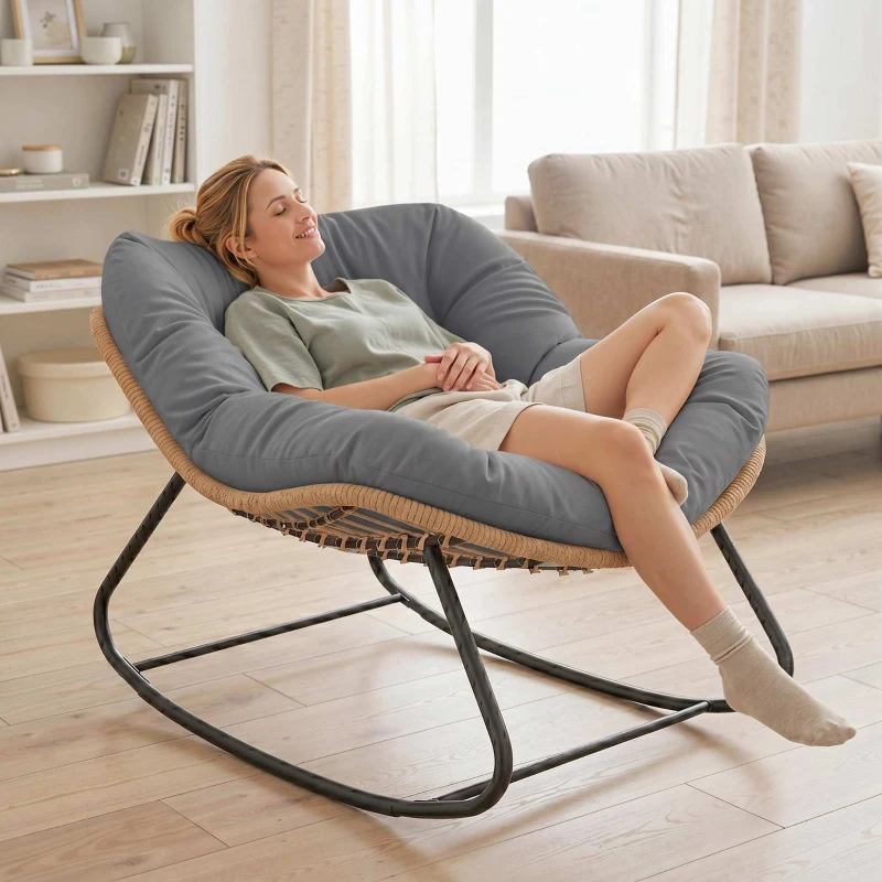 Outsunny Fauteuil à Bascule Papasan Intérieur Extérieur, Chaise Ovale à Bascule Rembourrée pour Jardin, Patio, Gris