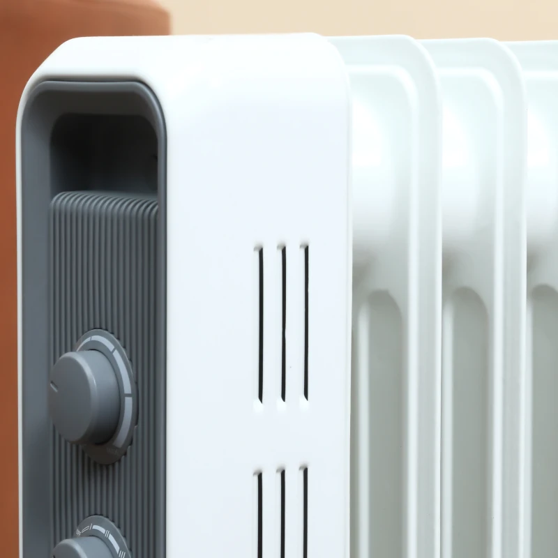 HOMCOM Portable Oil Filled Radiator, 7 Fins Electric Heater with Adjustable Thermostat, 3 Heat Settings and Safe Power-Off, White