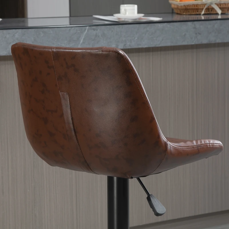HOMCOM Set 2 Sgabelli da Bar Vintage in Finta Pelle Marrone con Poggiapiedi e Base Rotonda, 46.5x50x88-108 cm