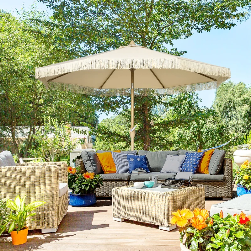 Outsunny Parasol de jardin inclinable parasol avec manivelle à franges style bohème 8 baleines Ø 265 x 244H cm crème