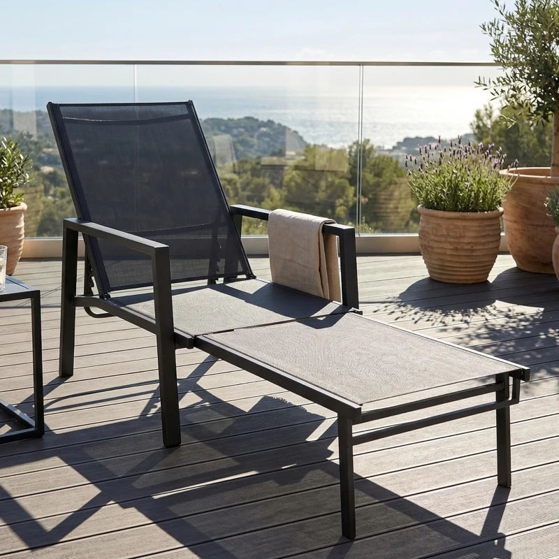 Outsunny Chaise Longue Jardin Réglable à 5 Positions avec Repose-Pieds Rétractable et Accoudoirs, Acier, 63x185x55cm, Noir