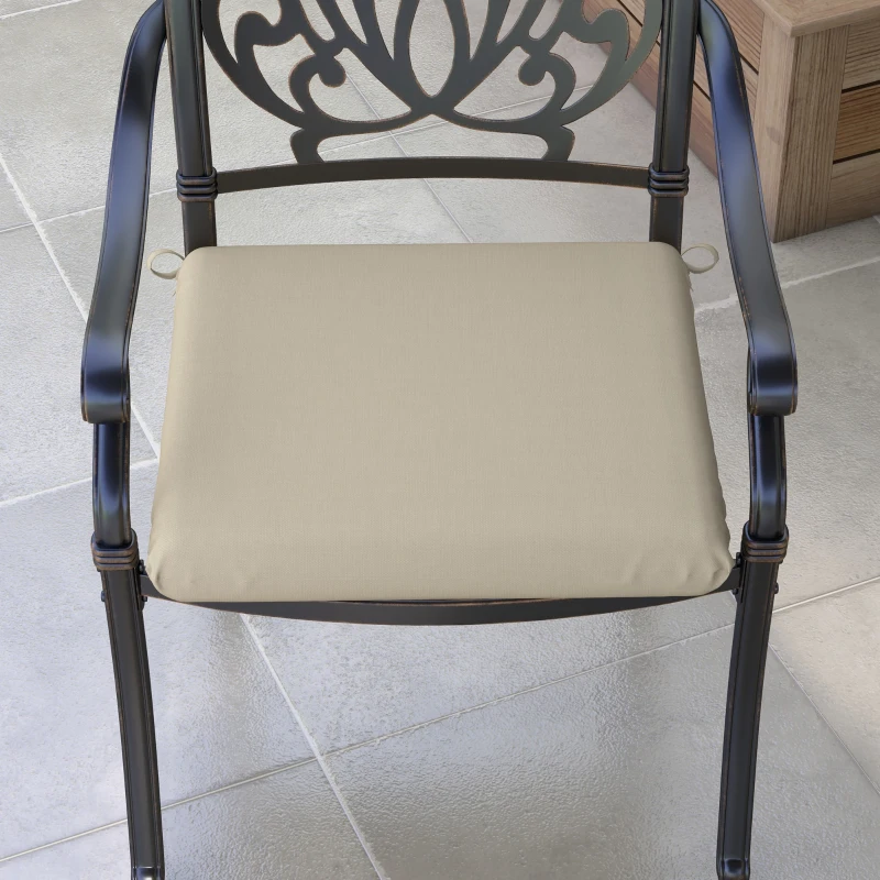 Outsunny Lot de 4 coussins de chaise, galettes de chaise 47 x 47 cm, rembourrage épais, résistant à la décoloration, beige