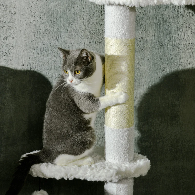 PawHut Deckenhoher Kratzbaum, variable Höhe 2,25-2,55 m, Sitzplattformen, Kippschutz, Spielbälle, weiß