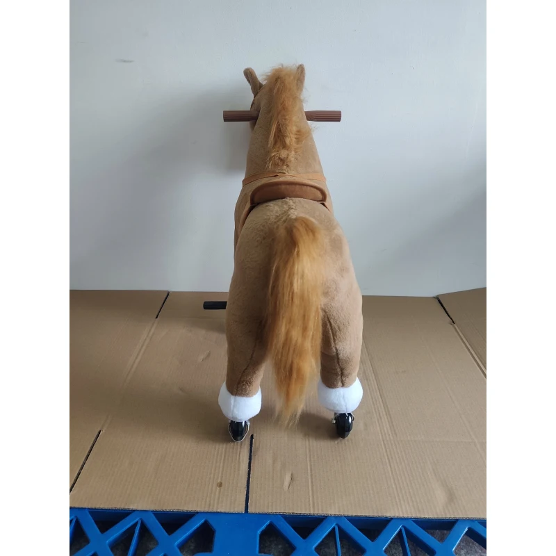 AIYAPLAY Reitpferd für Kinder auf Rollen in Plüsch, Musik, Soundeffekt, Pedal, Griff, 73x40x66cm, Braun