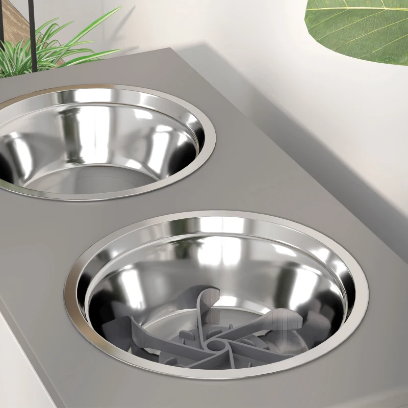 PawHut Verhoogd voerstation voor honden, met opbergruimte en anti-schrokmat, 2 x 2000 ml roestvrijstalen kom, grijs