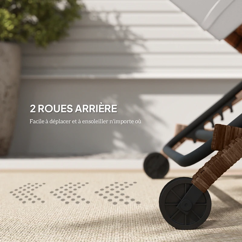 Outsunny Bain de soleil, chaise longue en résine tressée avec dossier réglable, roulettes, coussin et accoudoirs, marron et beige