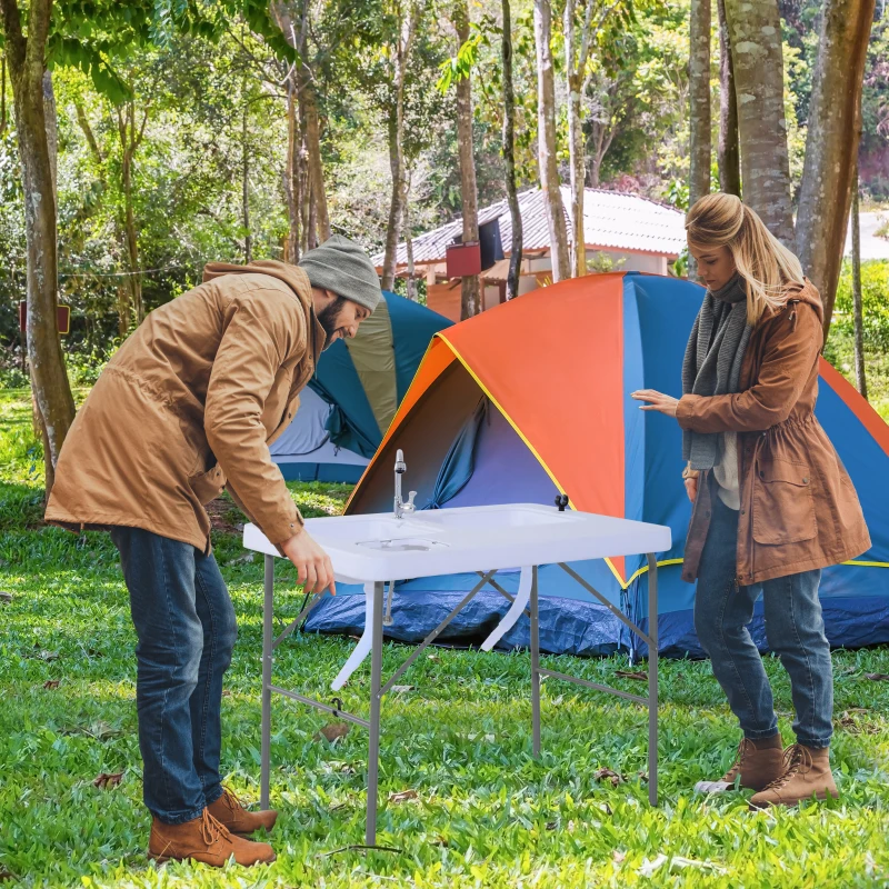 Outsunny Mesa Plegable Multifuncional 2 en 1 Mesa+Estación de Limpieza Mesa de Picnic con Grifo y 2 Fregaderos para Pesca Jardín Camping Barbacoa Exteriores 101x66x81cm
