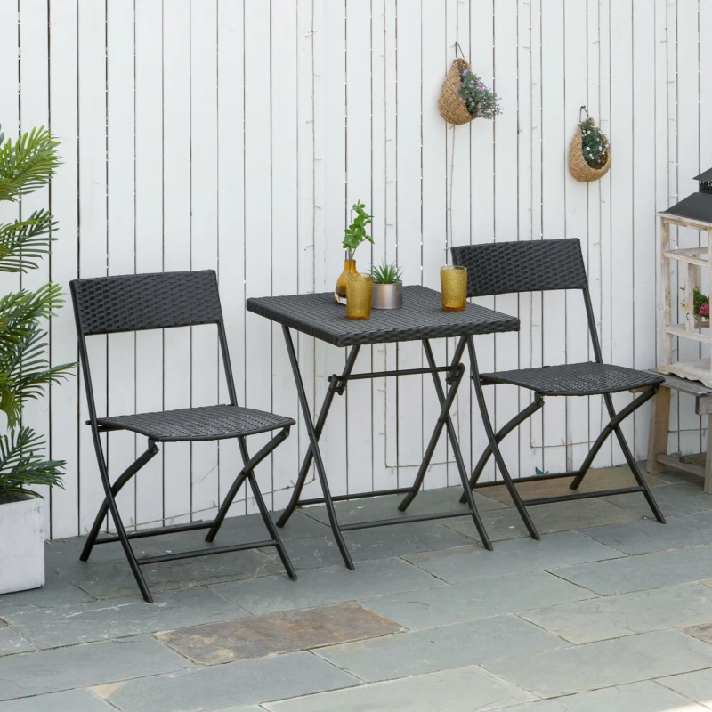 Outsunny Set da Giardino Pieghevole da 3 Pezzi in Rattan PE e Metallo, Set 2 Sedie e Tavolino da Caffè, Protezione dai Raggi UV, Set di Mobili da Balcone, per Patio e Cortile, Marrone