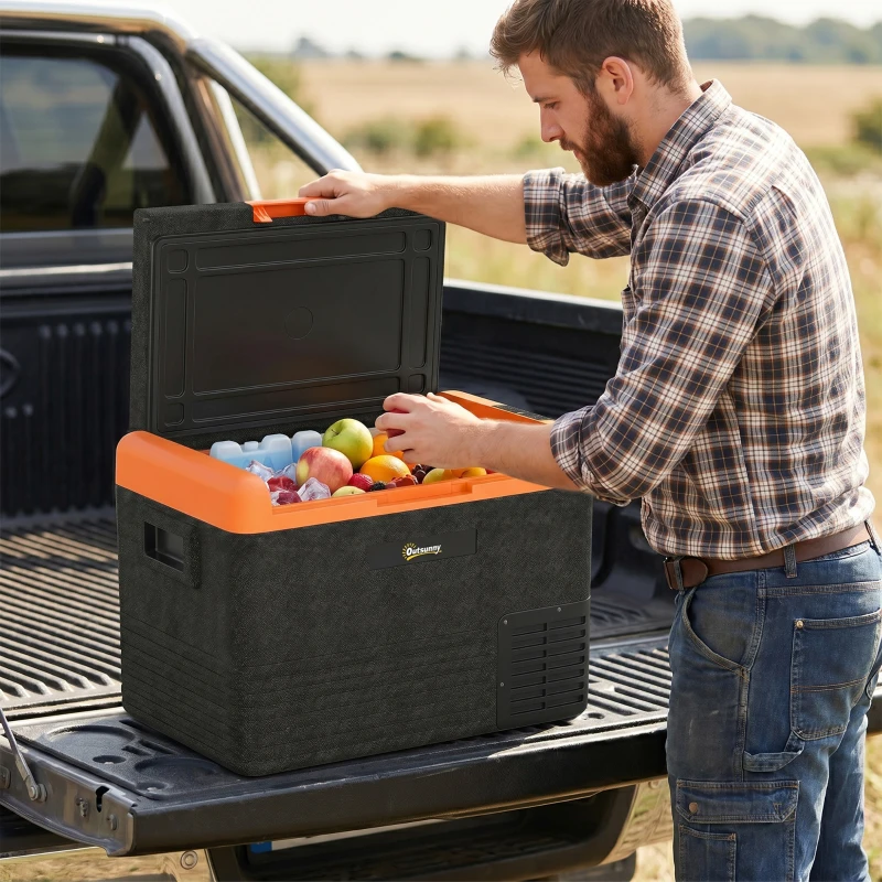 Outsunny Glacière électrique 40L portable, réfrigérateur congélateur avec poignées - dim. 58,7L x 36,5l x 43,8H cm orange et noir