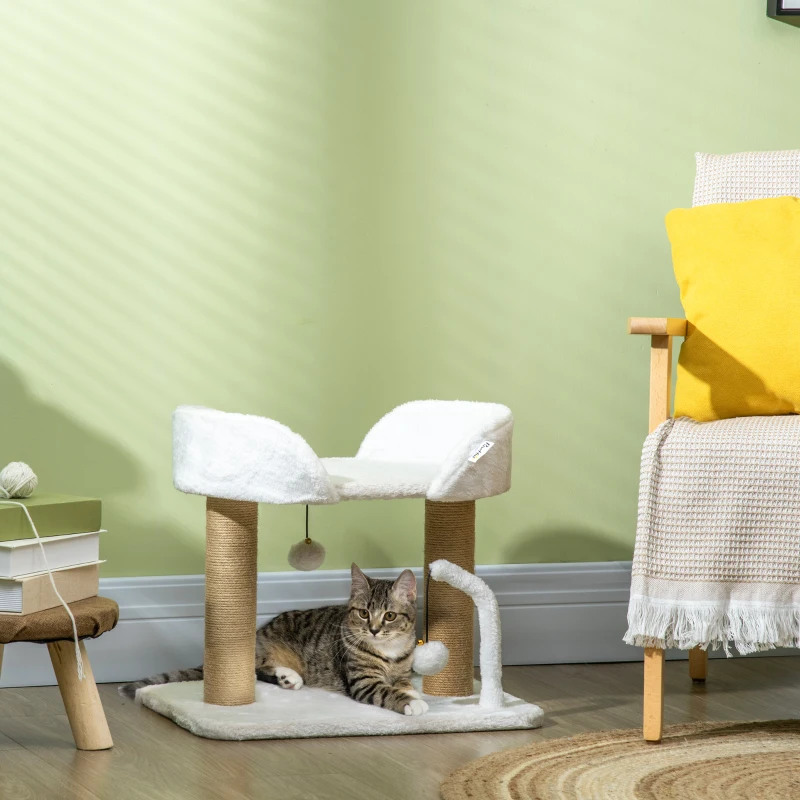 PawHut Arbre à chat grattoir design avec jeu 2 pompons suspendus 2 poteaux sisal plateforme peluche sisal 48 x 38 x 42 cm beige