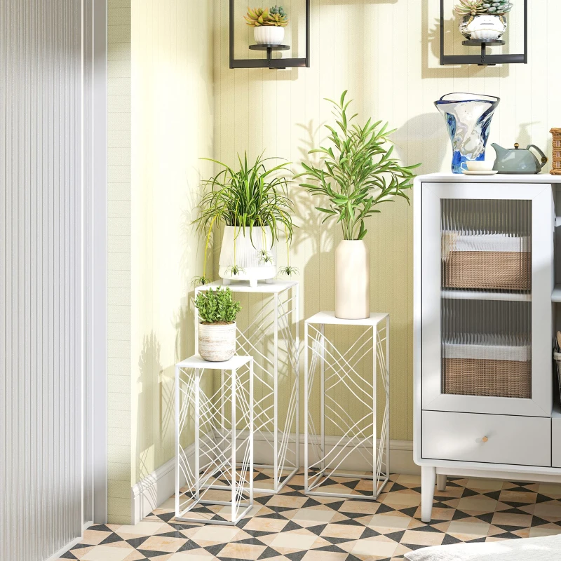 Outsunny 3er-Set Pflanzenständer, 50/60/70 cm hoch Blumenständer, stapelbar Pflanzenregal aus Metall Weiß