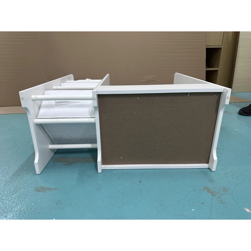 AIYAPLAY Meuble Rangement Enfant à 3 Niveaux avec 4 Porte-livres, 3 Bacs en Tissu et Compartiment, 64,5 x 30 x 66 cm, Blanc