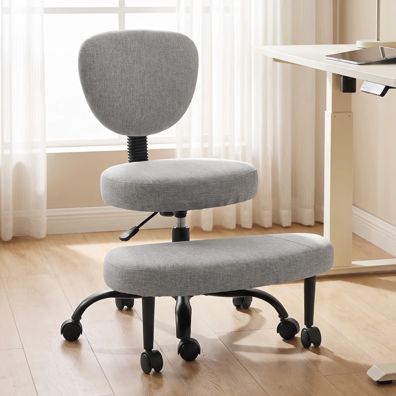 HOMCOM Chaise de bureau ergonomique, jambes croisées, rotation 360° avec roulettes, Gris clair