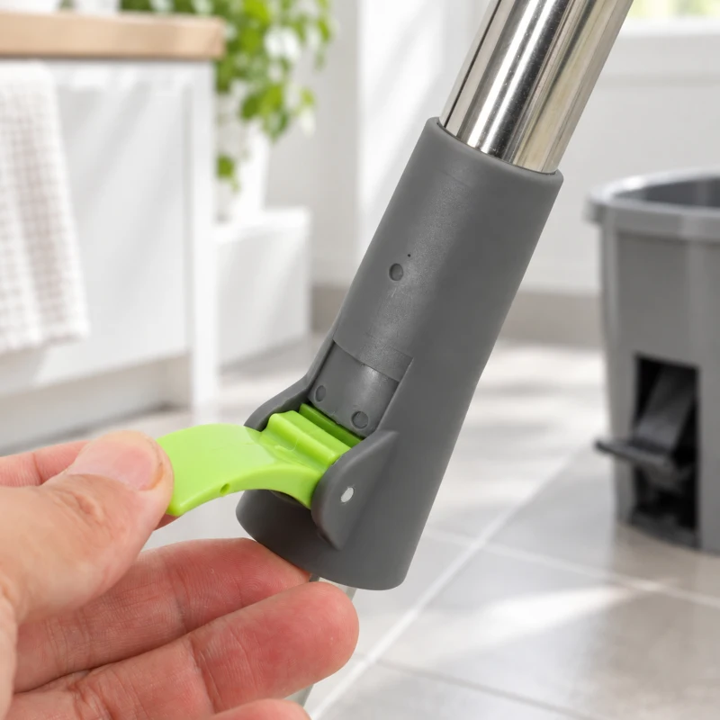 HOMCOM Balai Serpillière et Seau avec Essoreur, Balai Rond à 2 Compartiments, Réservoir 20 L, Tête Rotative à 360°, Gris Foncé