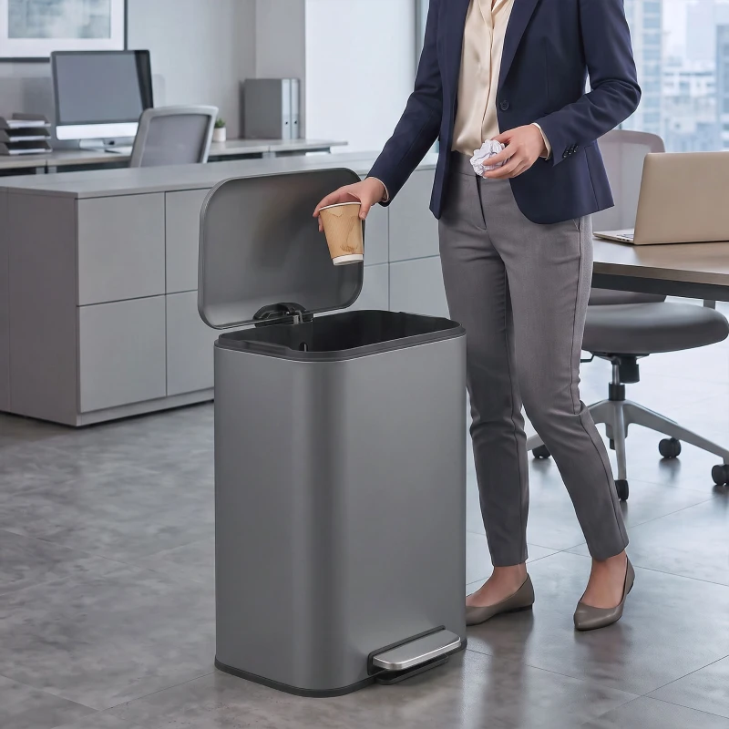 HOMCOM Pattumiera Rettangolare a Pedale 30L con Secchio Interno Rimovibile, Chiusura Ammortizzata e Manico, Grigio Scuro