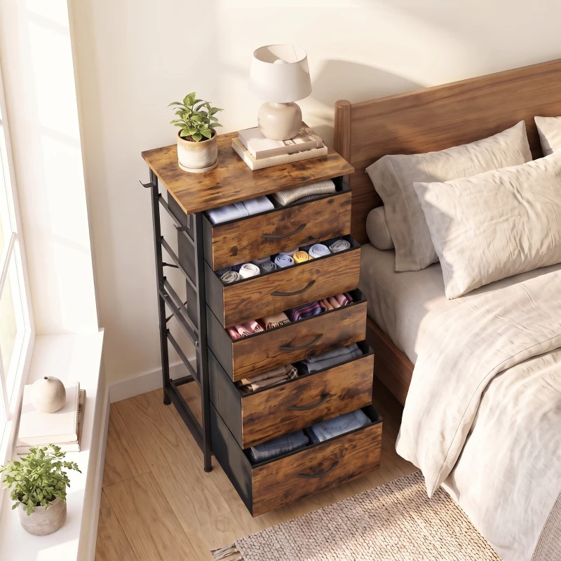 HOMCOM Cómoda 5 cajones de tela plegables, cómoda para dormitorio de adulto con bolsillos laterales y 2 ganchos, marrón rústico