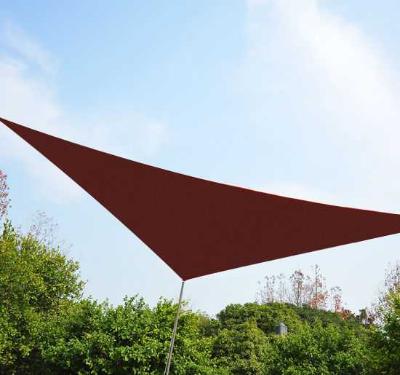 Outsunny® Sonnensegel Dreiecke Rostrot 5x5x5 m HDPE - atmungsaktiv