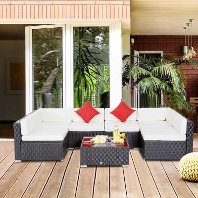 Outsunny Conjunto de Muebles para Jardín de Ratán 7 Piezas Set de Sofás y Mesita de Centro Color Marrón con Almohadas Blanco Crema y Cojines Decorativos Rojos para Patio Terraza
