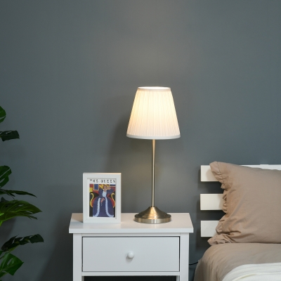 HOMCOM Modern Table Lamp with Pleated Fabric Lampshade, Home Lighting with Metal Base for Living Room, Bedroom, Office, White & Silver