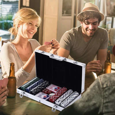 HOMCOM Poker Chips Set 300 PCs Casino Game Striped Dice 2 Decks of Cards Silver Aluminium Case