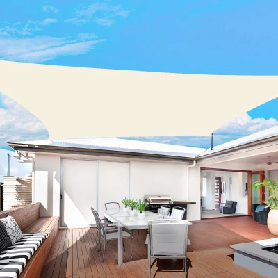 Outsunny Vela de Sombra Retangular 4x6 m Toldo de Vela HDPE com Proteção UV Aneis em Forma de D e Cordas para Jardim Pátio Piscina Creme