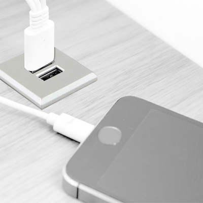 Emuca Connettore quadrato a incasso, 2 USB, 37 mm, Plastica, Nero