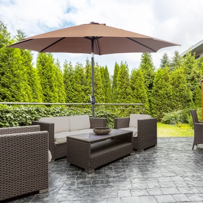 Parasol ogrodowy przeciwsłoneczny zginany z korbką ręczną stal 180/㎡ poliester brąz Outsunny