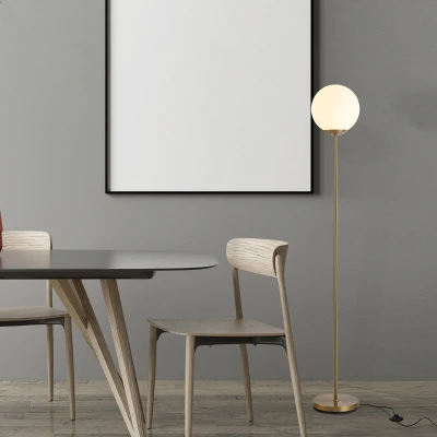 HOMCOM 171cm Glass Globe Floor Lamp, Metal Frame Sphere Light Pedal Switch, Modern Unique Standing Beautiful Furnishing, for Home, Office, Living Room, Gold
