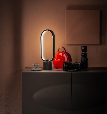 STONES Lampada da tavolo LED, struttura in metallo e base in marmo, 7x18x44cm, bianco