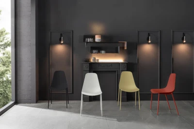 STONES Set 4 Sedie con seduta e schienale in polipropilene e gambe in metallo, 49x48.5x88cm, giallo