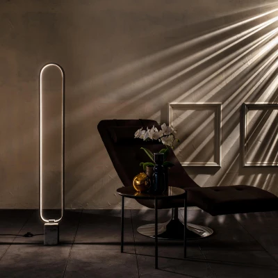 STONES Lampada da terra a LED in metallo e marmo con cavo telato con interruttore, 10x18x125cm, bianco